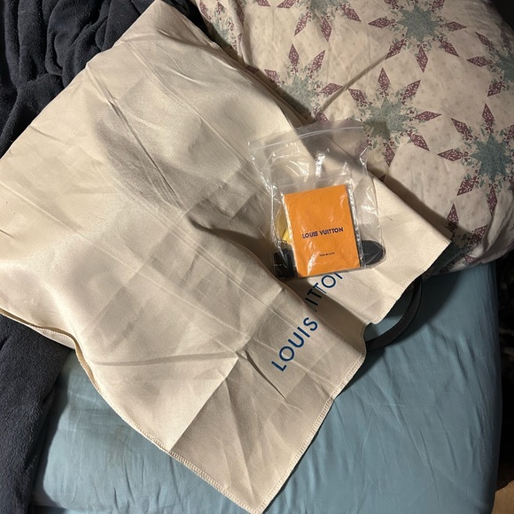 Louis Vuitton Bandouliere - Picture 4 of 5